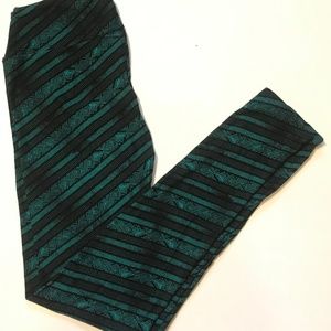 LuLaRoe Leggings One Size (2-10)